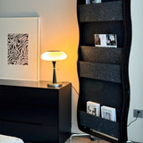 מנורת שולחן מתוסוטאקי