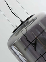 תאורת תליון זכוכית עלילה