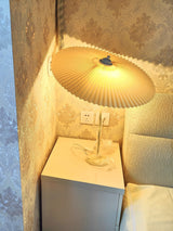 מנורת שולחן "סקוויגל"