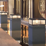 מנורת עמוד חיצוני מזכוכית מרובעת עם צלעות