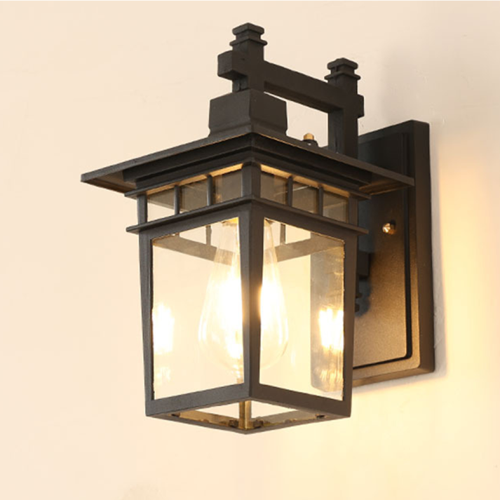 מנורת קיר חיצונית Alessio Black Deco